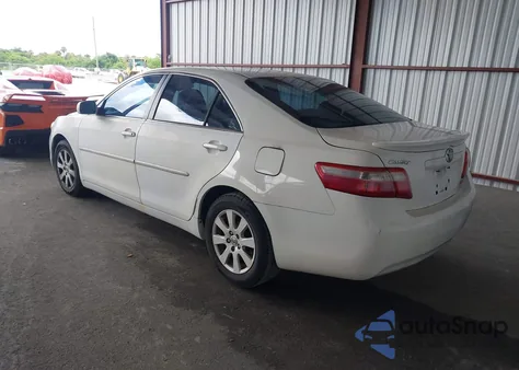 2008 Toyota Camry Xle z USA, uszkodzony, nr VIN 4T1BE46K08U733496